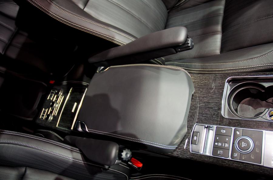  Land Rover Range Rover 2013 года  (фото 10 из 230)
